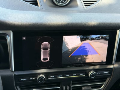 2021 Porsche Macan Macan