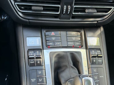 2021 Porsche Macan Macan
