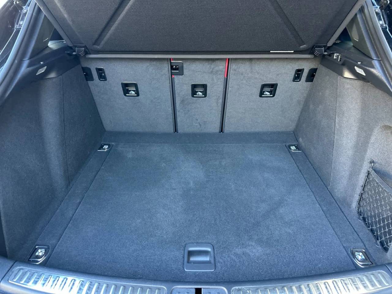 2022 Porsche Macan AWD