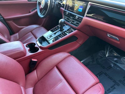 2022 Porsche Macan AWD