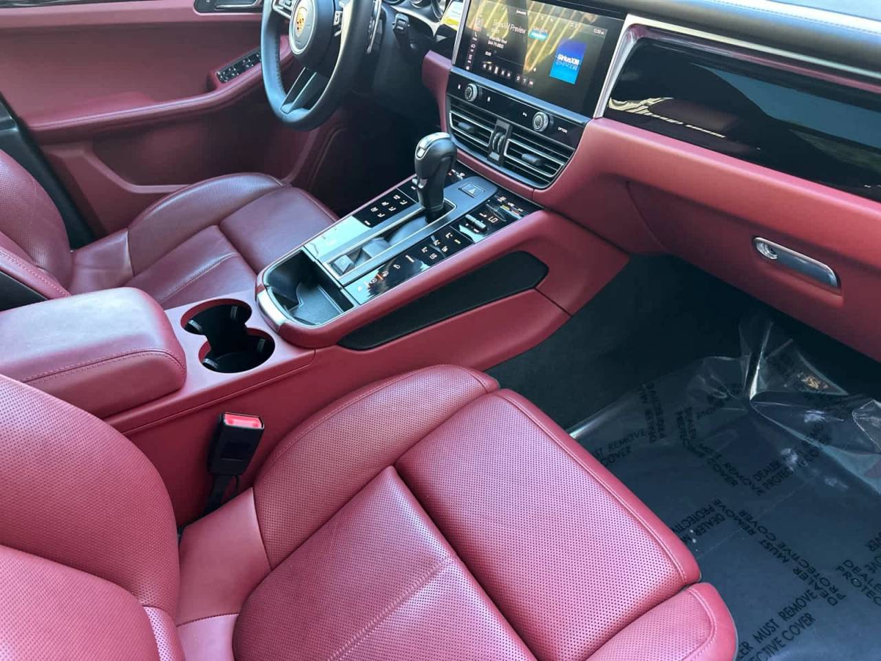 2022 Porsche Macan AWD