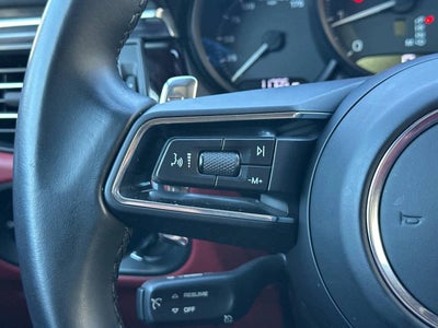 2022 Porsche Macan AWD