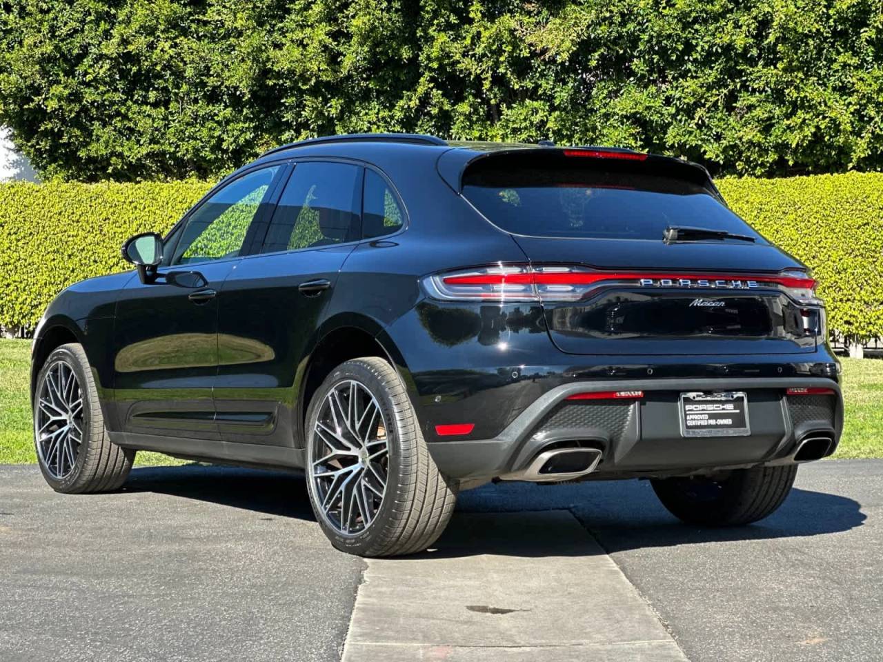 2022 Porsche Macan AWD