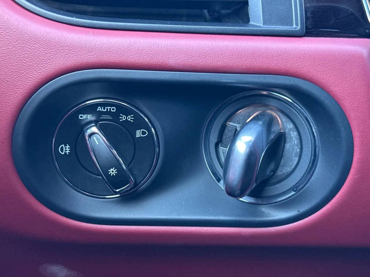 2022 Porsche Macan AWD