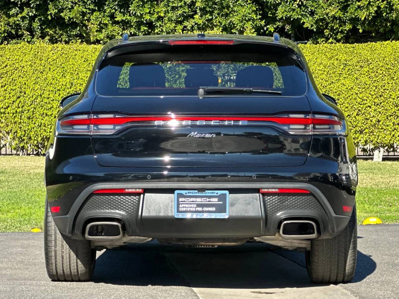 2022 Porsche Macan AWD