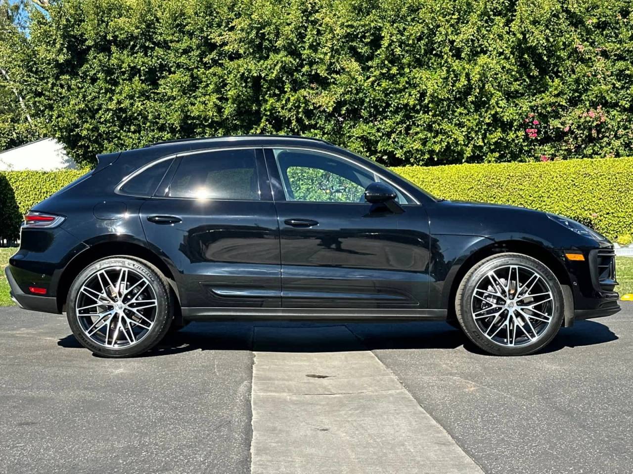 2022 Porsche Macan AWD