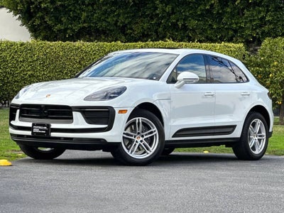 2025 Porsche Macan AWD