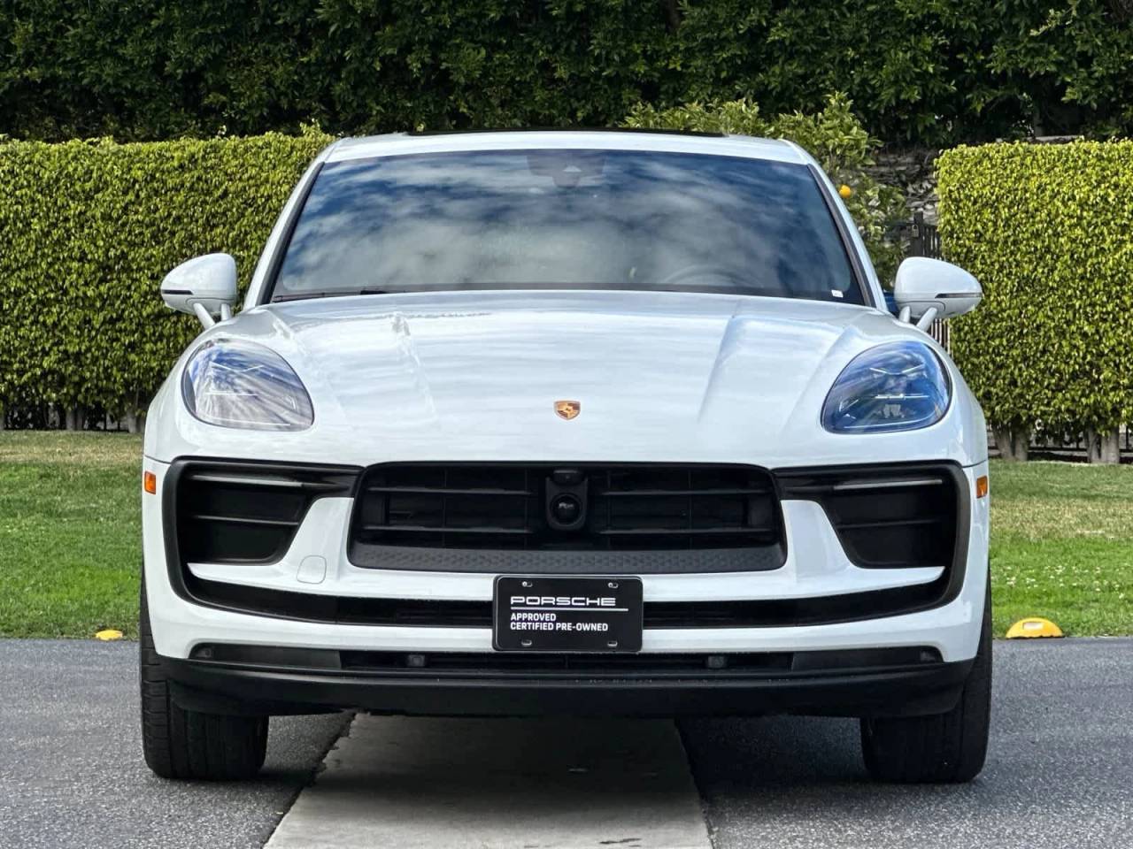 2025 Porsche Macan AWD