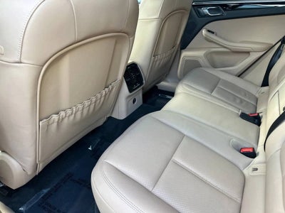 2025 Porsche Macan AWD