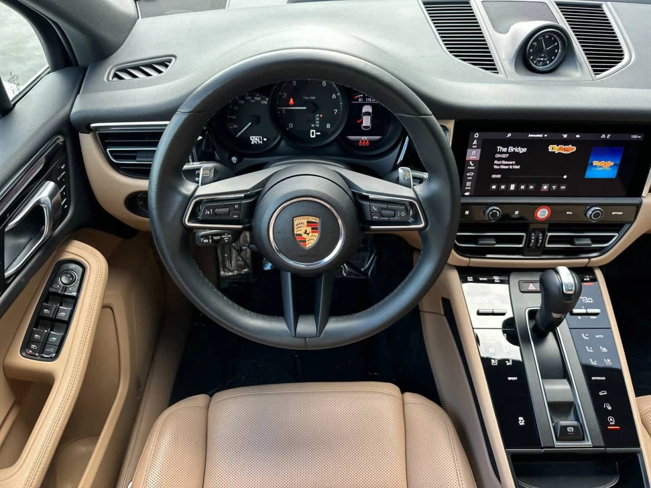 2025 Porsche Macan AWD