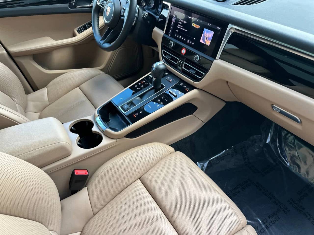 2025 Porsche Macan AWD