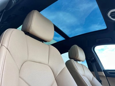 2025 Porsche Macan AWD