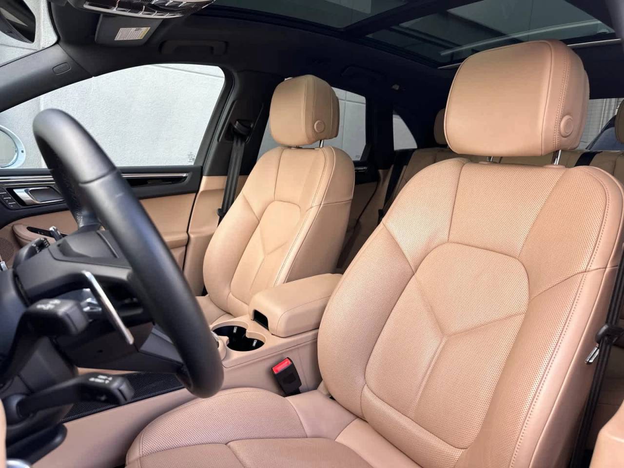 2025 Porsche Macan AWD