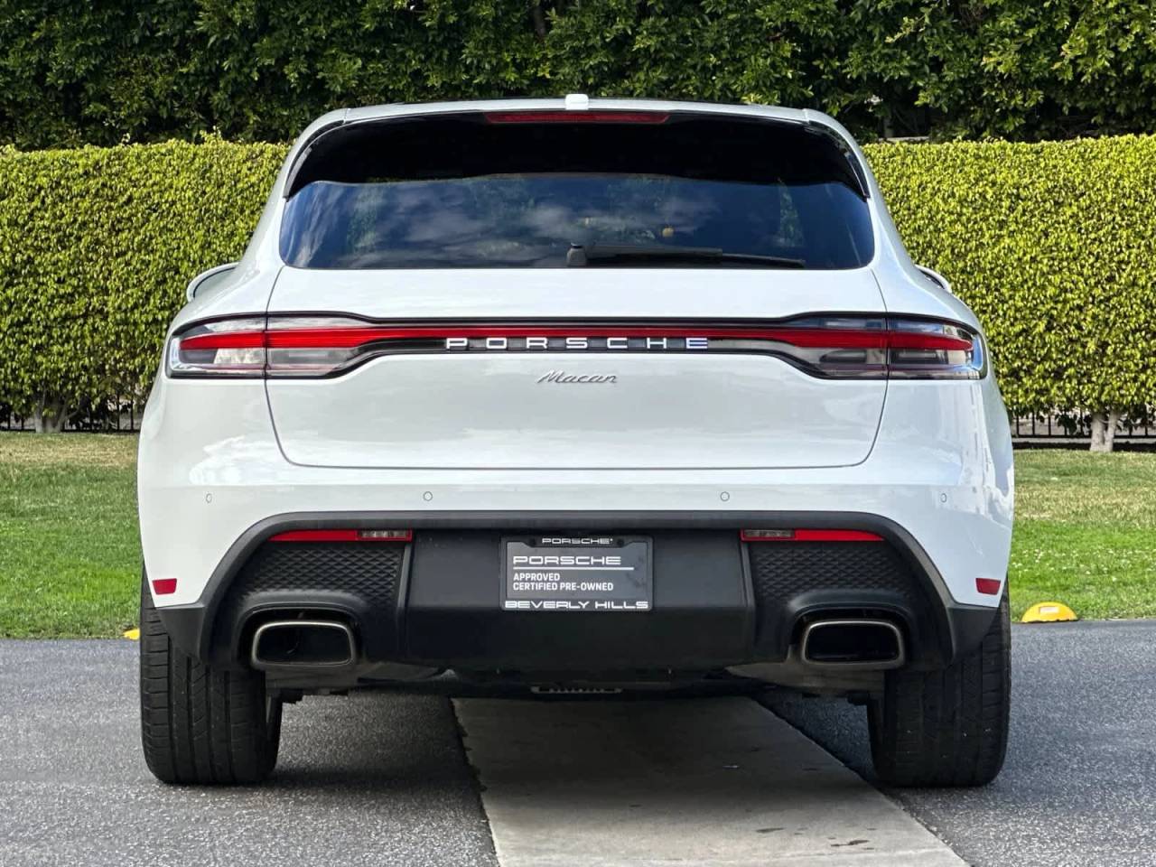 2025 Porsche Macan AWD