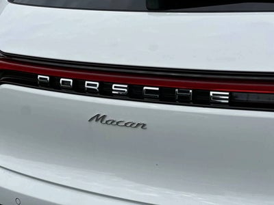 2025 Porsche Macan Base