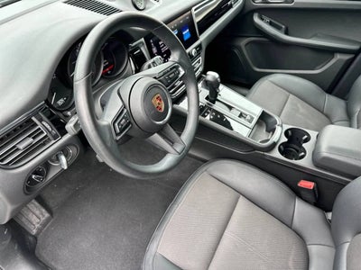 2025 Porsche Macan AWD