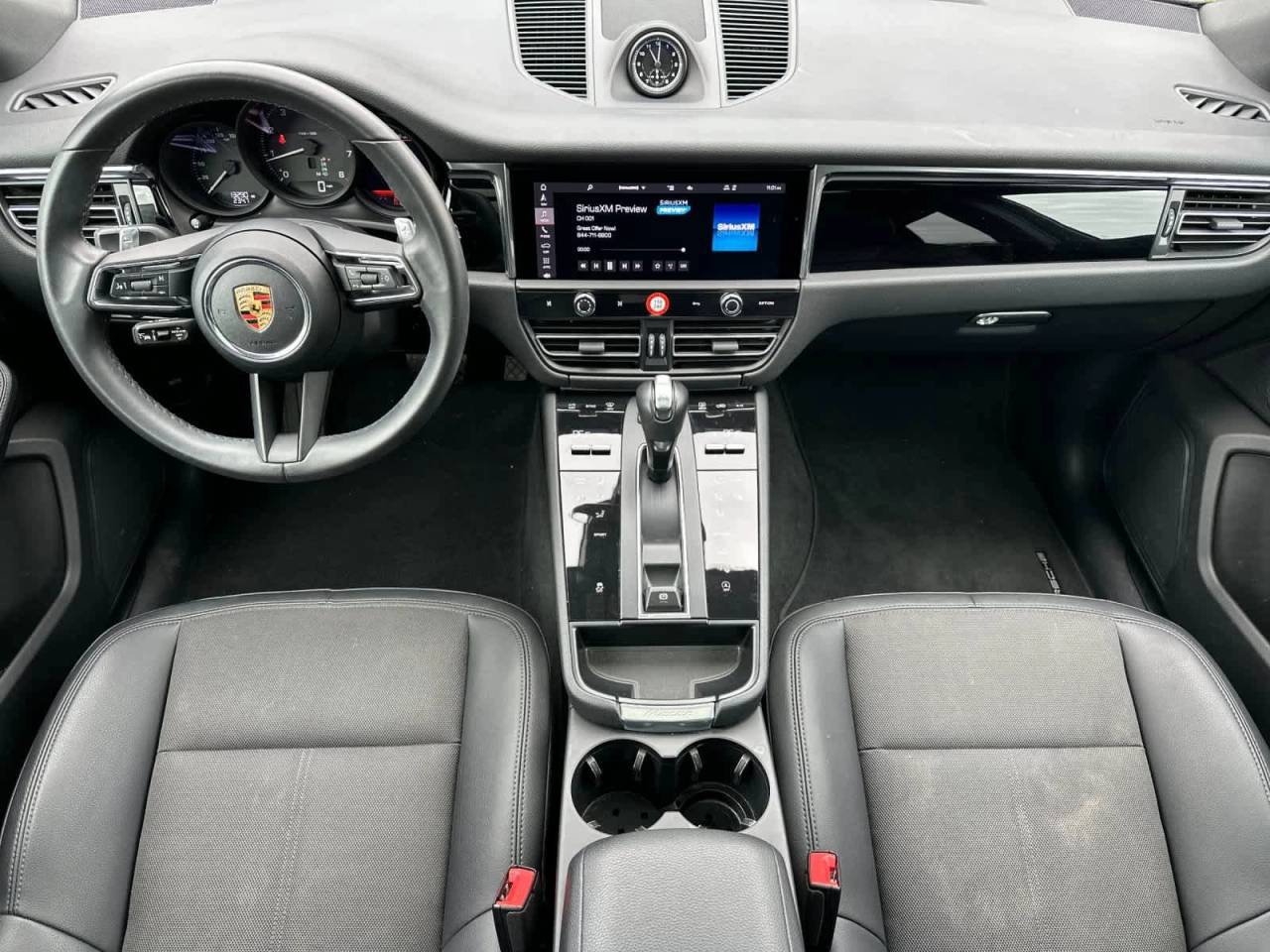 2025 Porsche Macan AWD