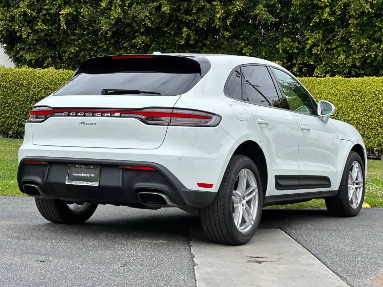 2025 Porsche Macan Base