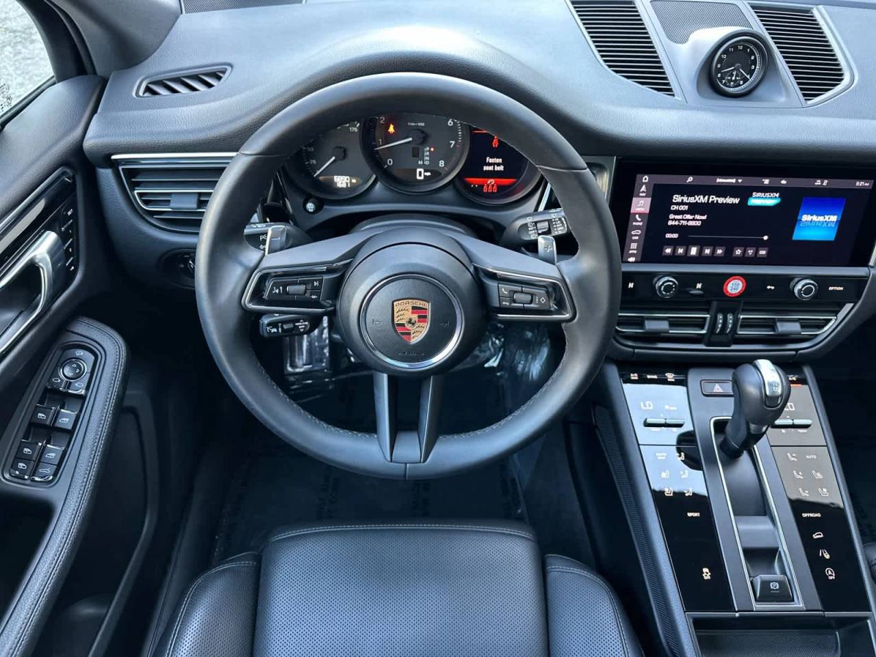 2025 Porsche Macan Base