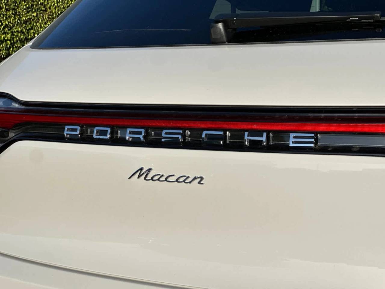 2025 Porsche Macan Base