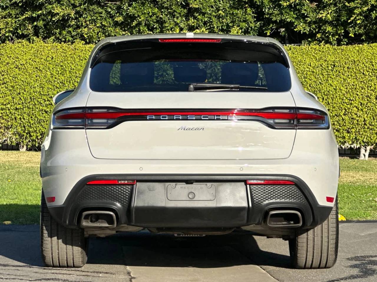 2025 Porsche Macan Base