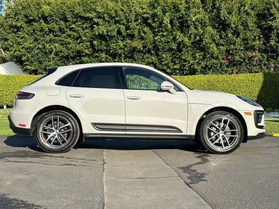 2025 Porsche Macan Base