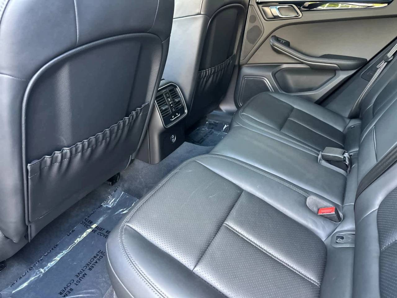 2025 Porsche Macan AWD