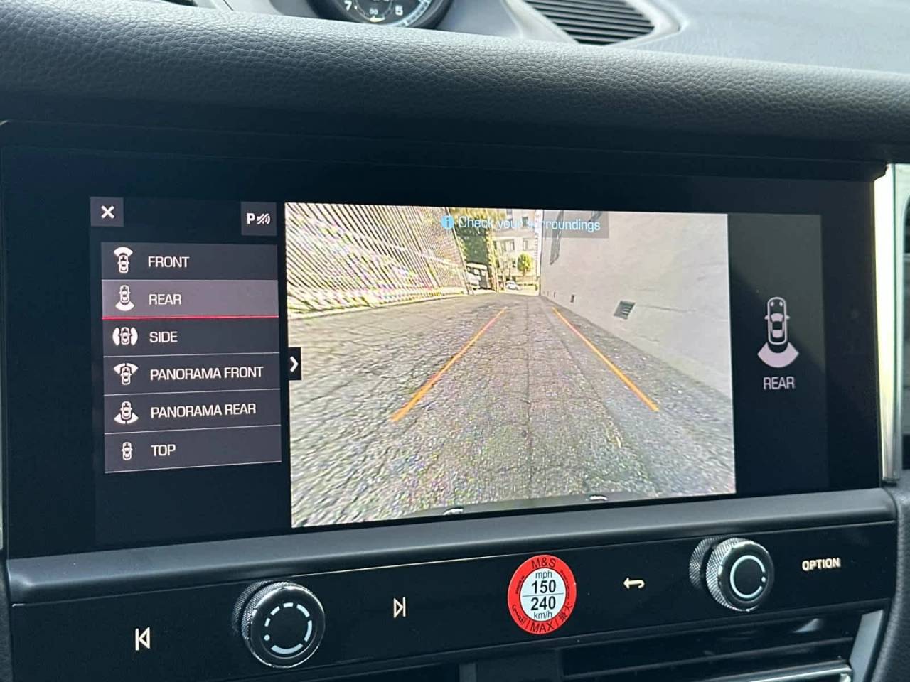 2025 Porsche Macan AWD