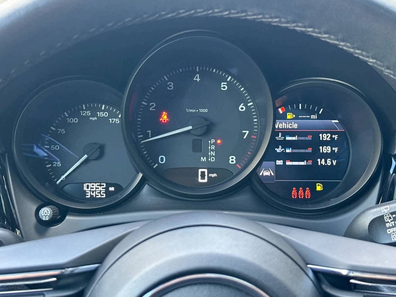 2025 Porsche Macan AWD