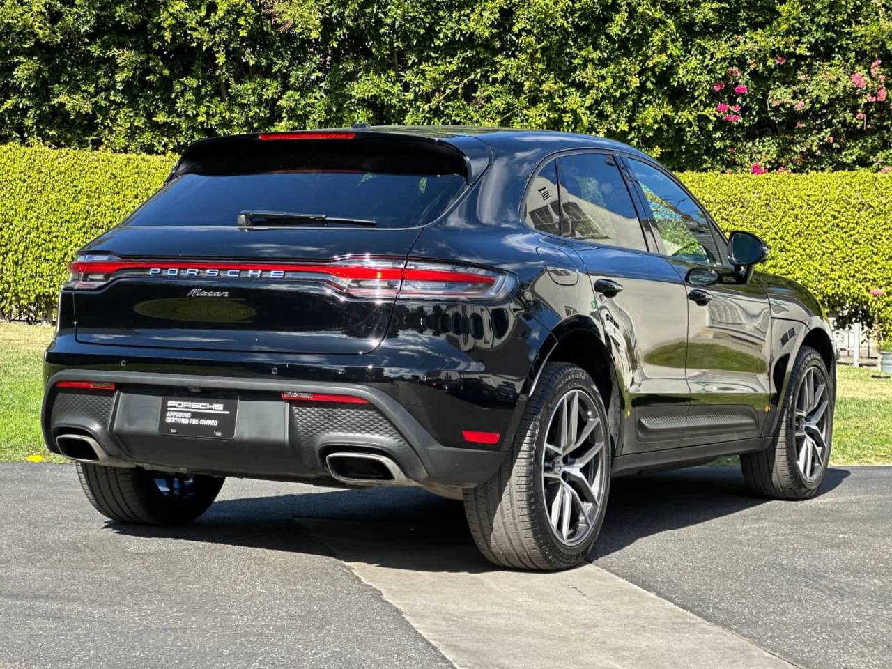 2025 Porsche Macan AWD