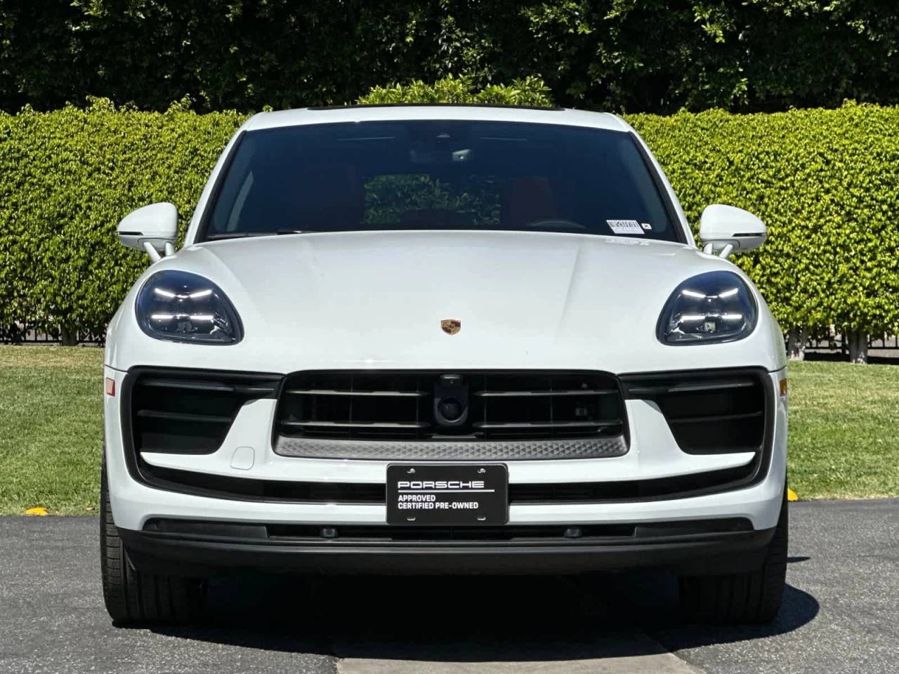 2025 Porsche Macan Base