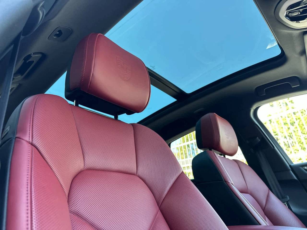 2025 Porsche Macan Base