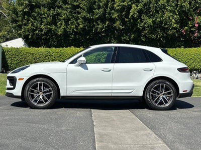 2025 Porsche Macan Base