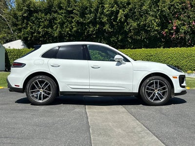 2025 Porsche Macan Base