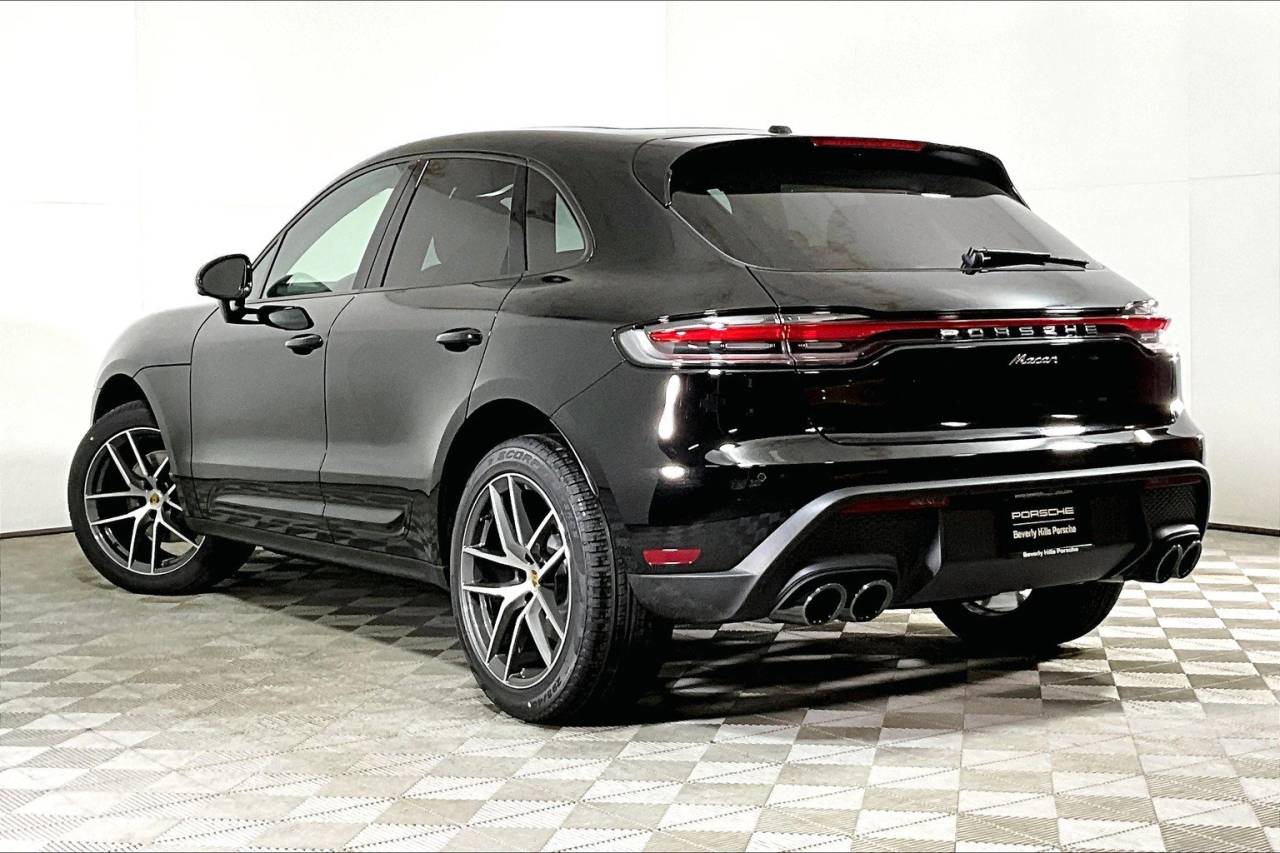 2025 Porsche Macan AWD