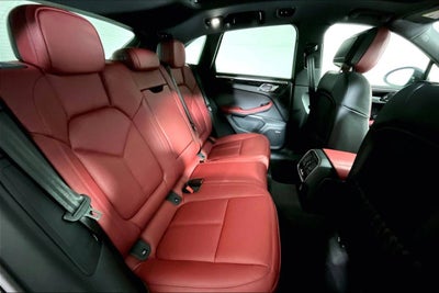 2025 Porsche Macan AWD