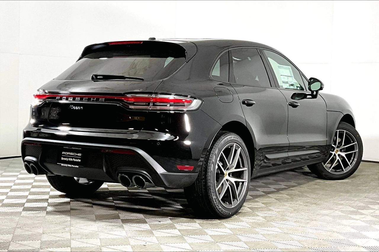 2025 Porsche Macan AWD