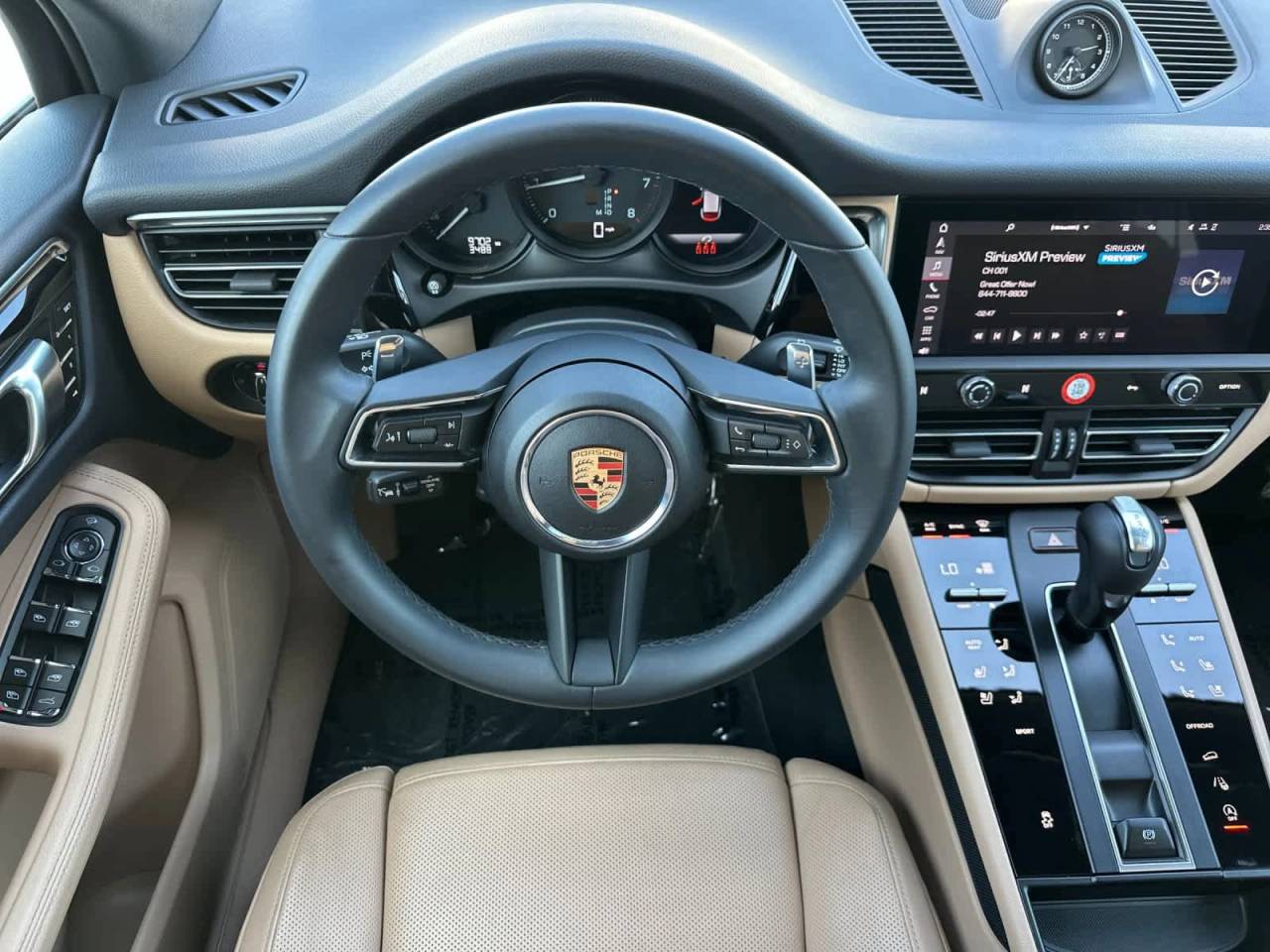 2025 Porsche Macan Base