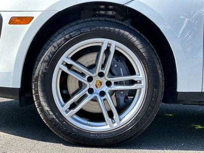 2025 Porsche Macan Base
