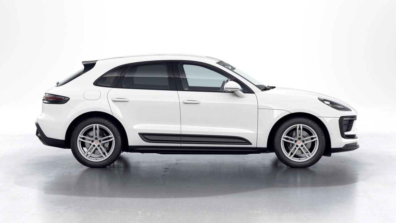 2025 Porsche Macan Base