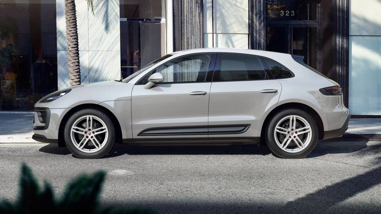 2025 Porsche Macan AWD