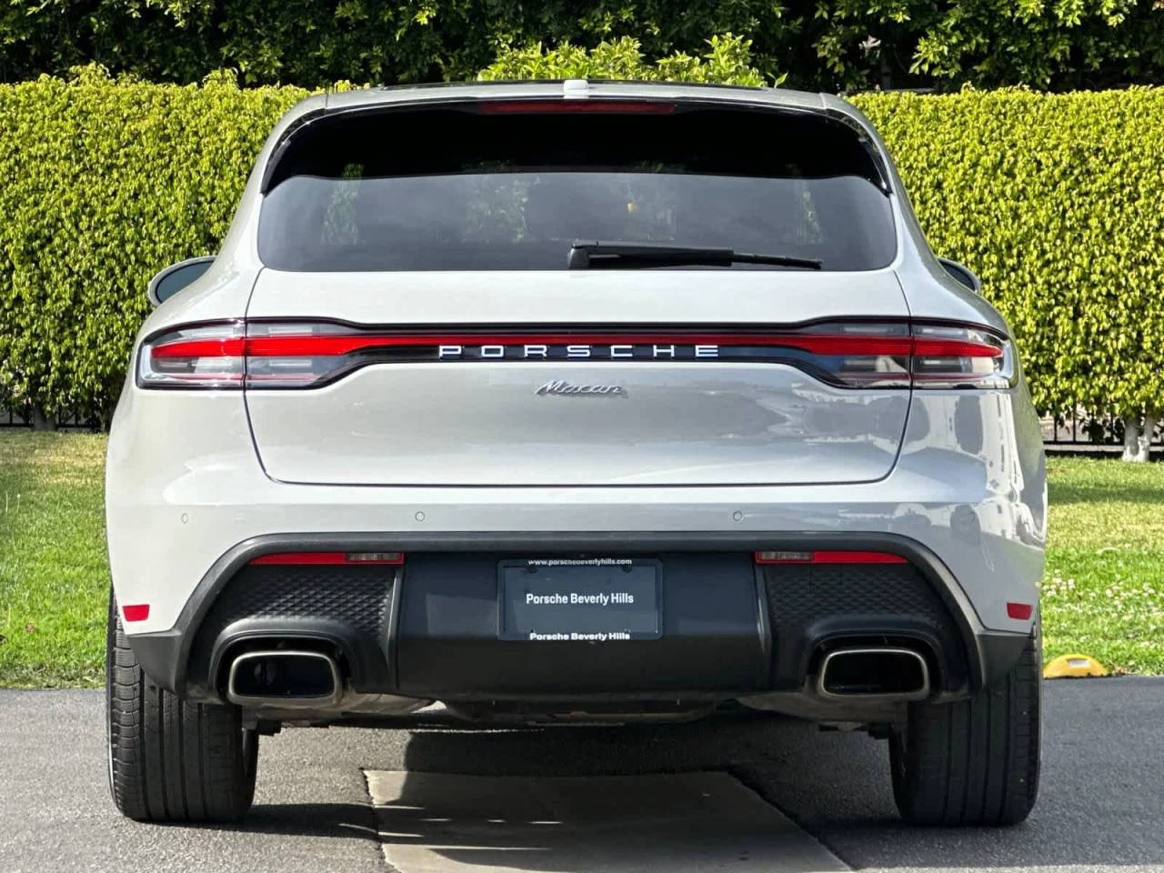 2025 Porsche Macan Base