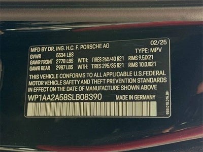 2025 Porsche Macan Base