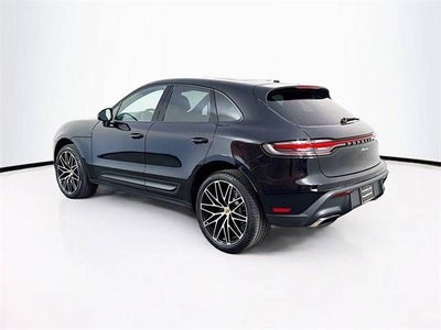 2025 Porsche Macan Base
