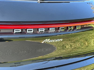2025 Porsche Macan Base