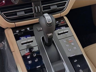 2025 Porsche Macan Base