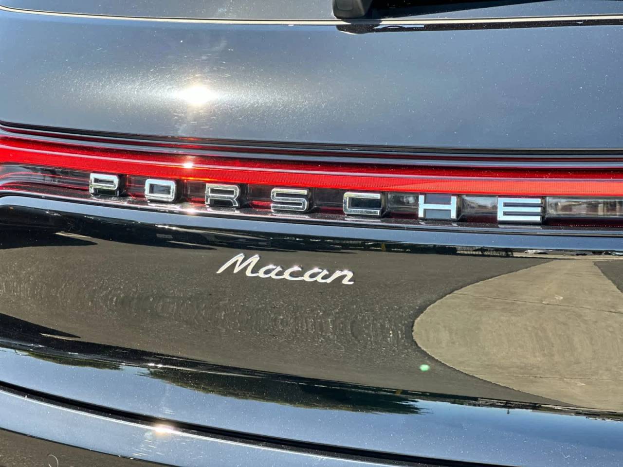 2025 Porsche Macan Base