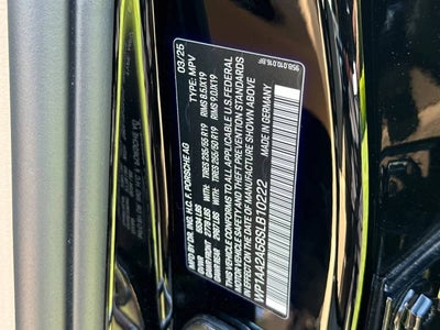 2025 Porsche Macan Base