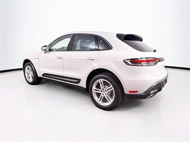 2025 Porsche Macan Base