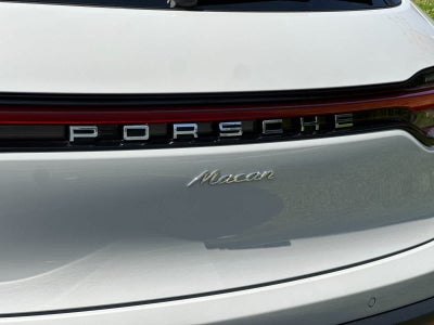 2025 Porsche Macan Base